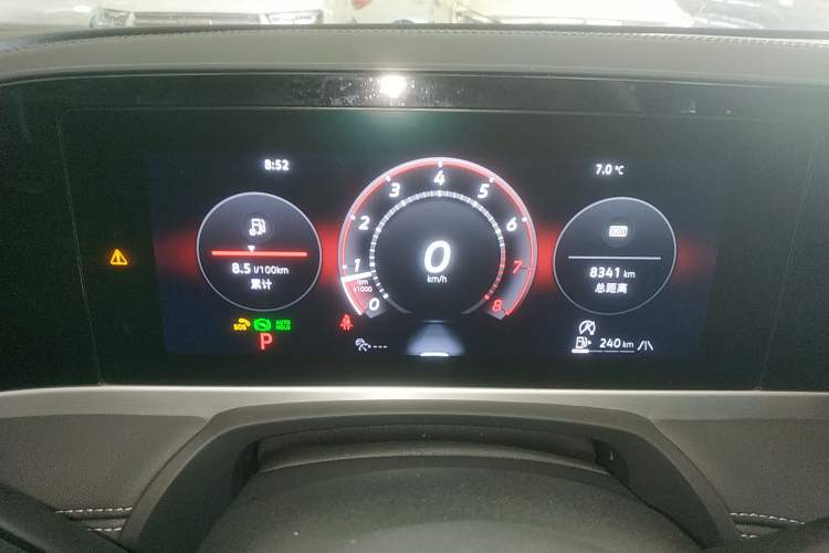 Used Volkswagen Magotan 2024 300TSI DSG Prestige Edition—A Real Eye-Catcher Instrument Cluster