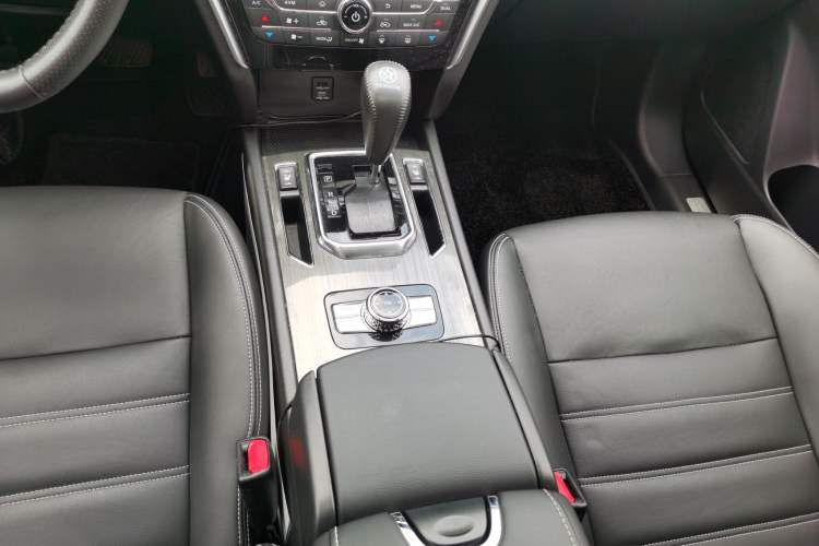 Used Venucia T90 2017 2.0L CVT Leading Edition Gear Lever