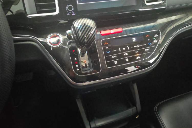 Used Honda Elysion 2019 2.0L Hybrid Luxury Edition Gear Lever