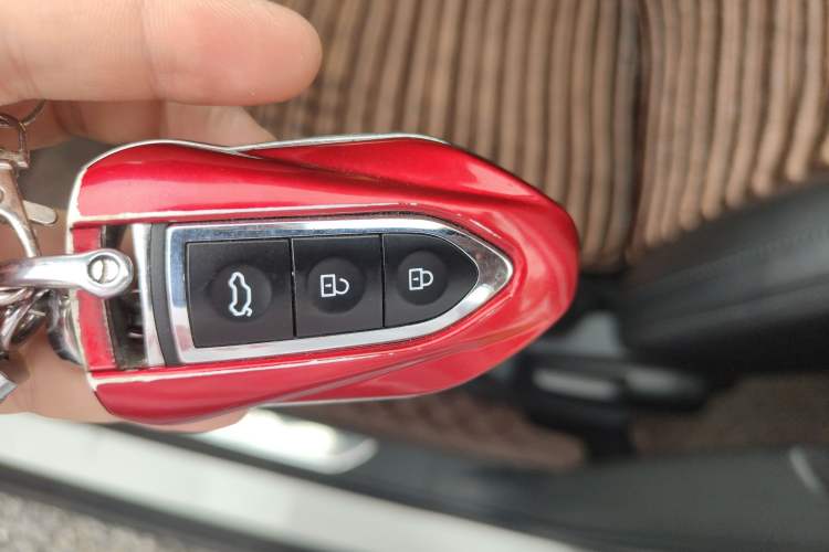 Used Zotye Domy X7 2017 1.8T Manual Luxury Model
