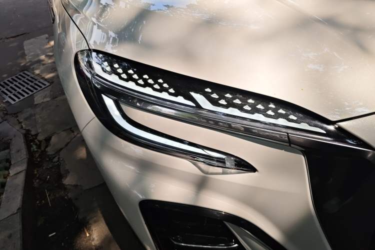 Used Hongqi HS3 2024 1.5T Shanwei Edition Right Front Headlight