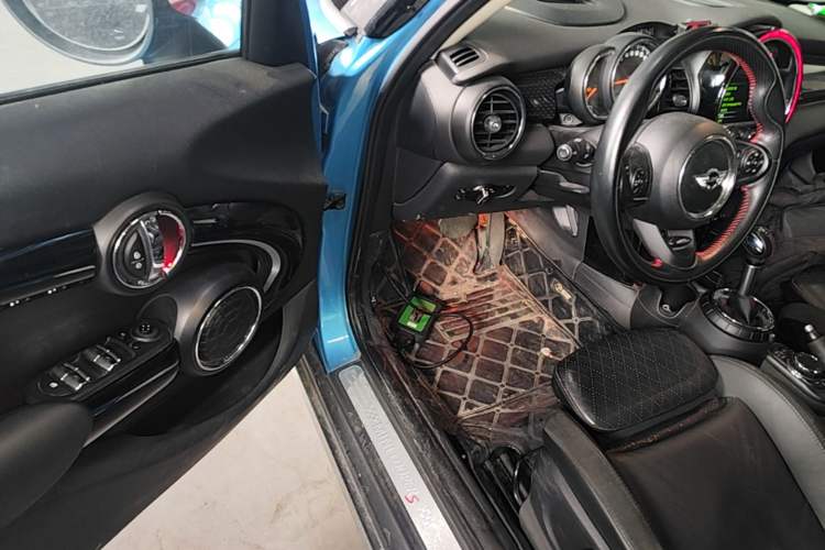 Used MINI 2016 2.0T COOPER S Pioneer Edition Five-Door Model