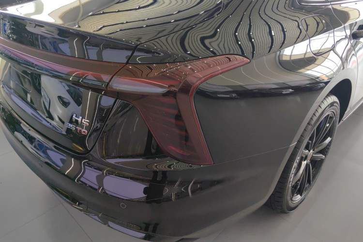 Used Hongqi H5 2025 1.5T DCT Xuan Ying Edition
