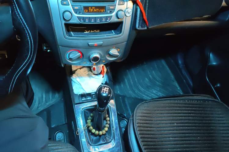 Used Chevrolet Sail 2013 Sedan 1.4L Manual - Youyi Happiness Edition
