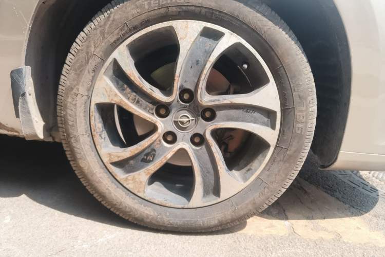 Used Haima Fumei 2016 1.6L Manual Prestige Model Upgrade Right Front Wheel Hub