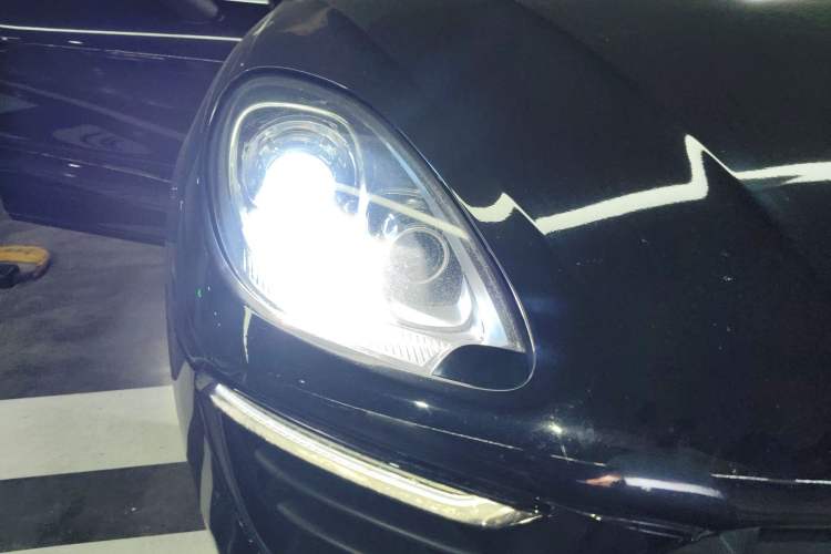 Used Porsche Macan 2014 Macan 2.0T Right Front Headlight