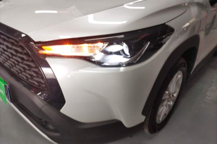 Used Toyota Corolla Cross 2023 2.0L Elite Edition Left Front Headlight