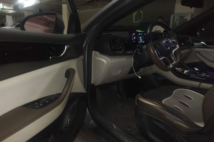 Used BYD Qin PLUS 2023 Champion Edition EV 510KM Leading Model
