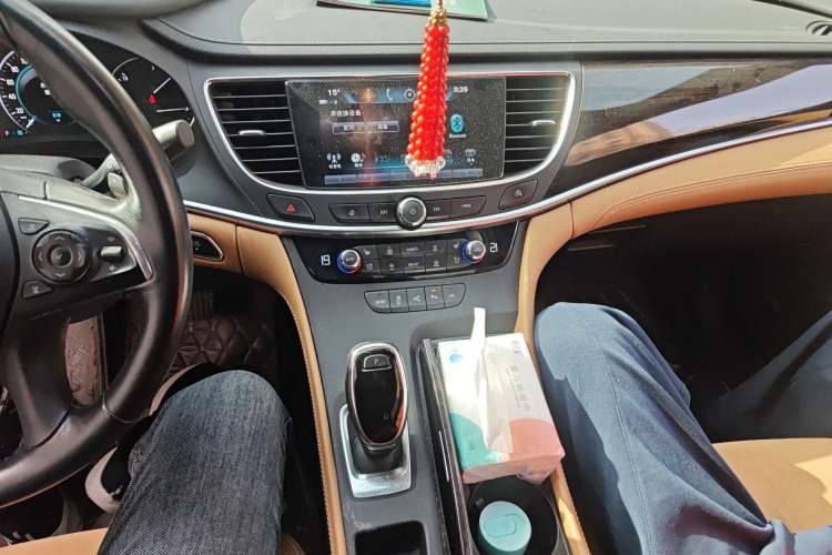 Used Buick LaCrosse 2018 28T Luxury Model
