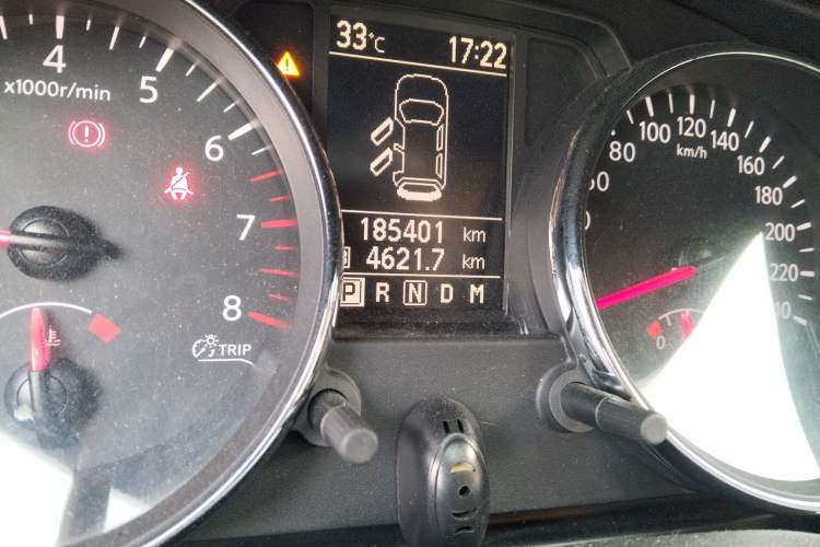 Used Nissan Qashqai 2012 2.0 XV LE CVT 2WD Odometer Close Up