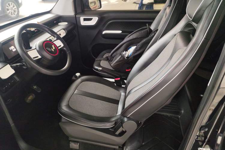 Used Wuling Hongguang MINIEV 2022 GAMEBOY 200km Gaming Edition with Lithium Iron Phosphate Left Front Seat