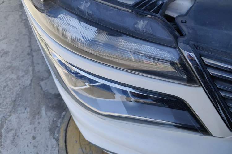 Used FORTHING Lingzhi 2017 M5L 1.6L 7-Seater Comfort Model
