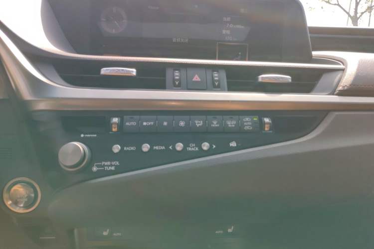 Used Lexus ES 2020 200 Excellence Edition