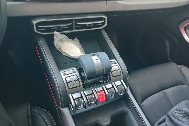 Used Formula Leopard Titanium 3 2025 501KM All-Wheel Drive Intelligent Driving Ultra Version