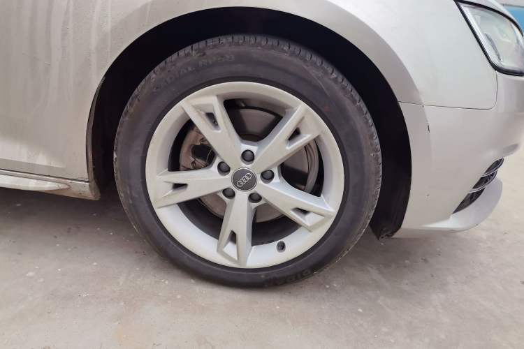 Used Audi A4L 2018 30th Anniversary Edition 30 TFSI Ambition Model