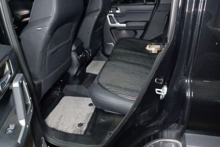 Used 212 T01 2024 2.0T Explorer