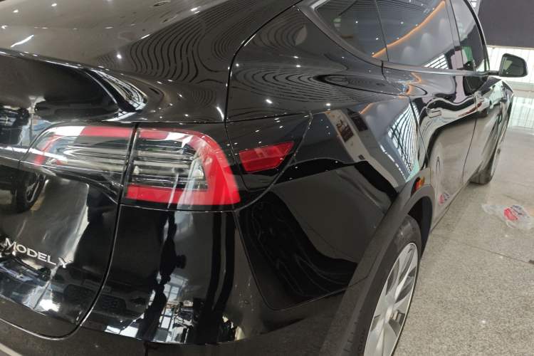 Used Tesla Model Y 2021 Standard Range Rear-Wheel Drive Version
