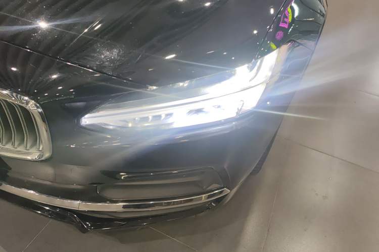 Used Volvo S90 2022 B5 Zhiyuan Luxury Edition