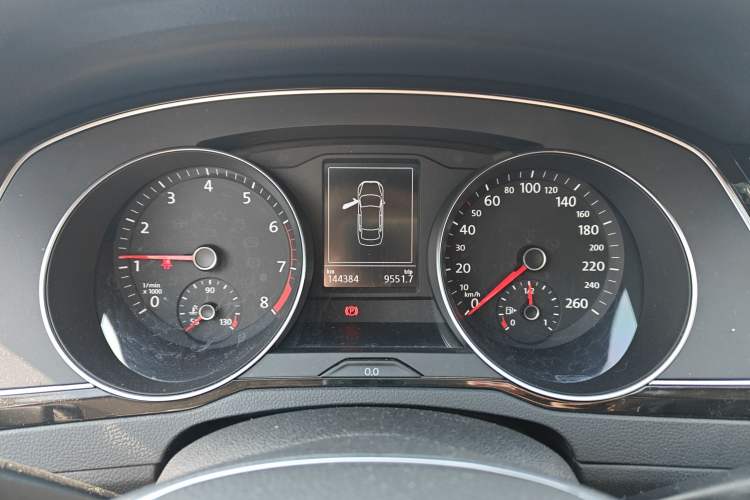 Used Volkswagen Magotan 2019 330TSI DSG Luxury Model China V Standard Instrument Cluster