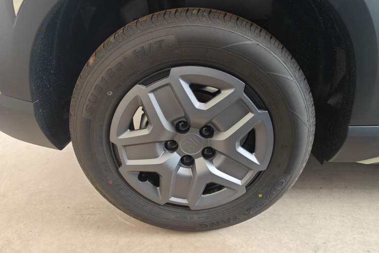 Used BYD Yuan UP 2025 Model 301KM Leading Version Exterior 5