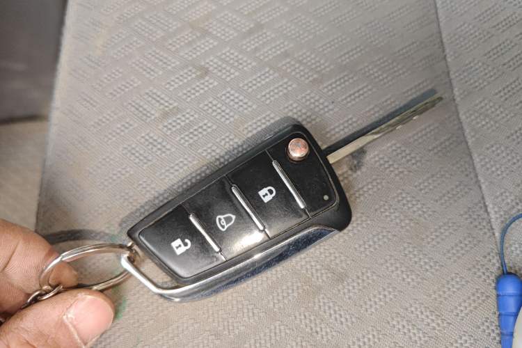 Used JAC Group Sunray 2022 2.0T Fuel-Efficient King PLUS Express Version Short Wheelbase 5-Seater HFC4DB3-2E4