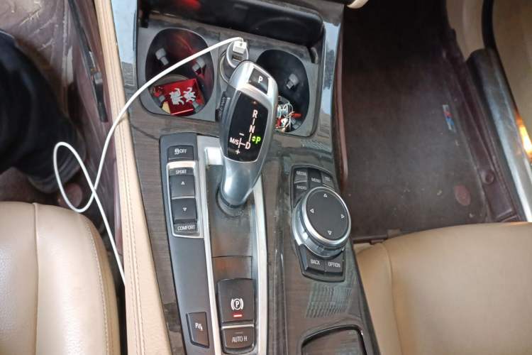 Used BMW 5 Series 2014 525Li Leading Model