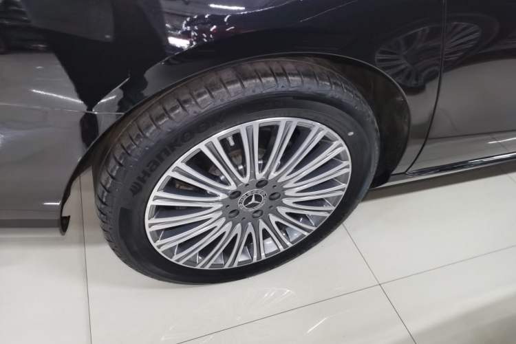 Used Mercedes-Benz E-Class 2023 Updated E 300 L Luxury Edition
