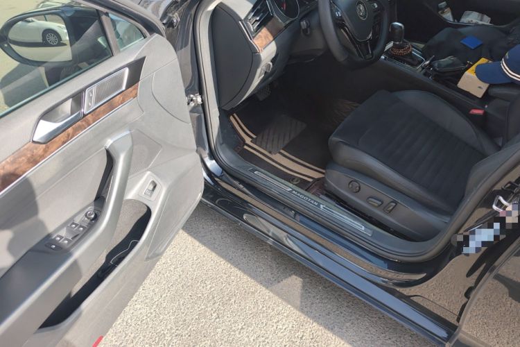 Used Volkswagen Magotan 2018 330TSI DSG Luxury Model