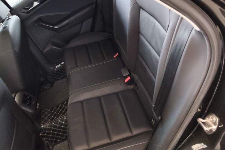 Used Volkswagen T-ROC 2021 280TSI DSG Two-Wheel Drive Comfort Connect Edition