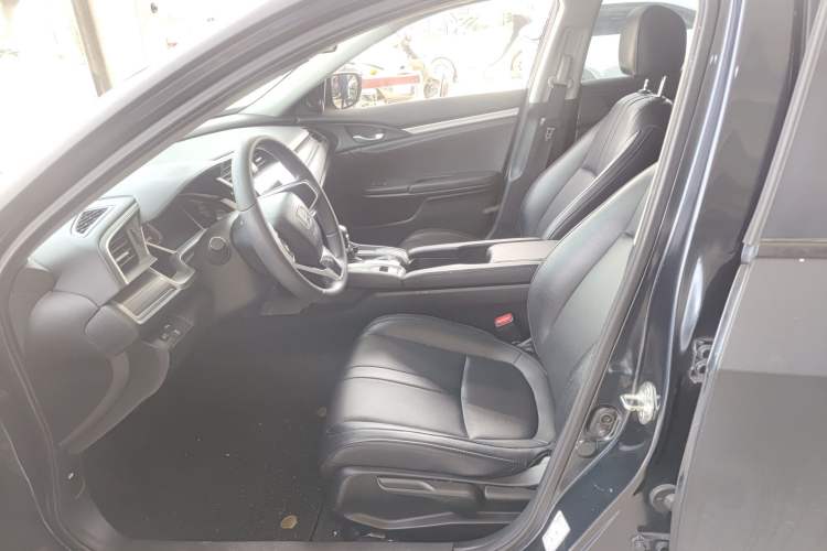 Used Honda Civic 2019 220TURBO CVT Dynamic Edition China VI Emission Standard Left Front Seat