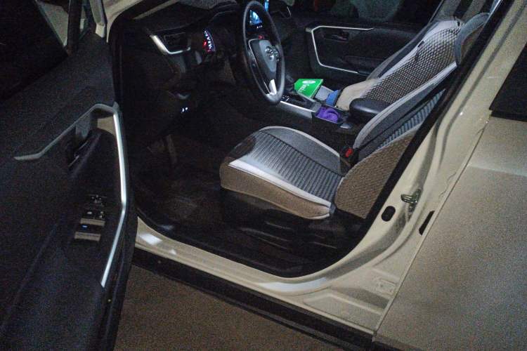 Used Toyota RAV4 2023 2.0L CVT Two-Wheel Drive Urban Edition