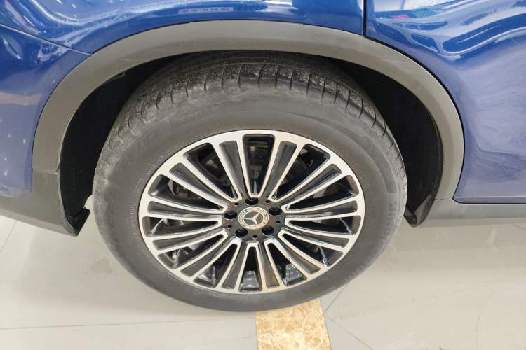 Used Mercedes-Benz GLC 2019 GLC 260 L 4MATIC Dynamic Model