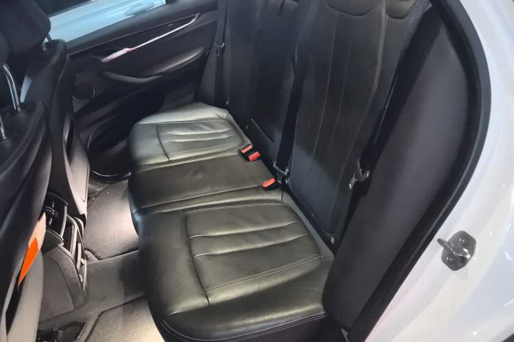 Used BMW X5 2018 xDrive35i M Sport Edition Left Rear Seat