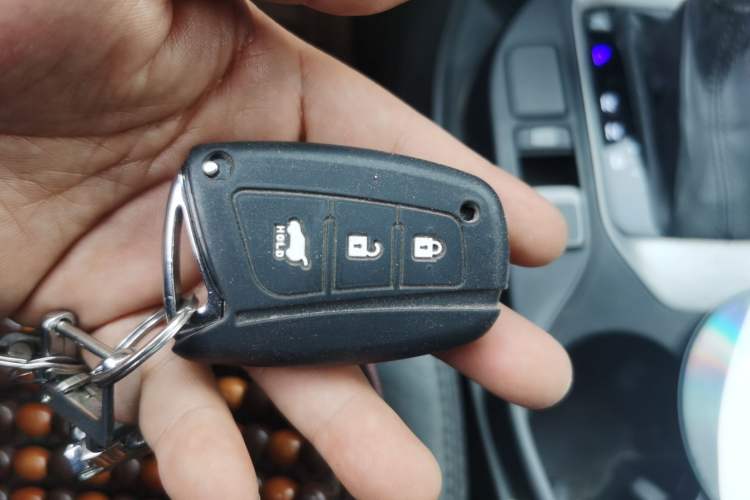 Used Hyundai Santa Fe 2013 2.4L Automatic Two-Wheel Drive Smart Version Vehicle Key