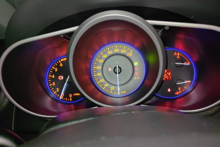 Used Mazda CX-7 2014 2.5L 2WD Luxury Edition Instrument Cluster