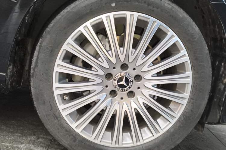 Used Mercedes-Benz E-Class 2023 Updated E 300 L Fashion Edition
