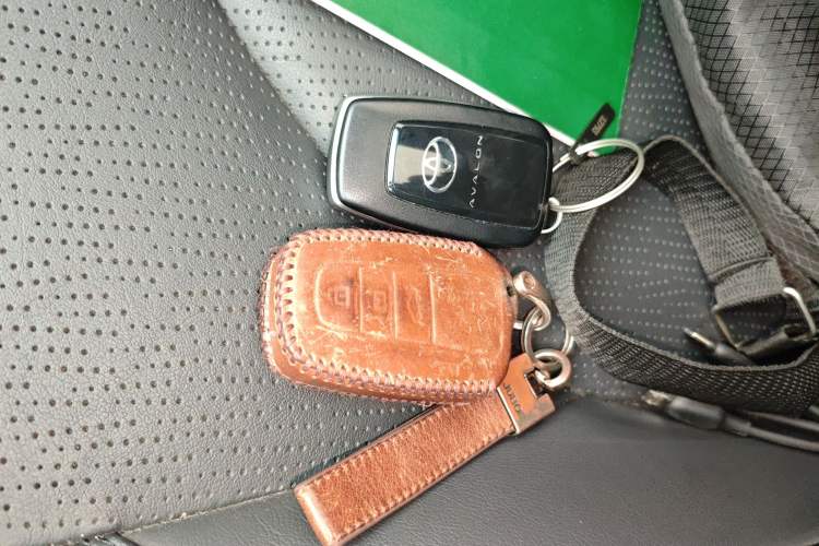 Used Toyota Avalon 2021 2.5L Luxury Edition