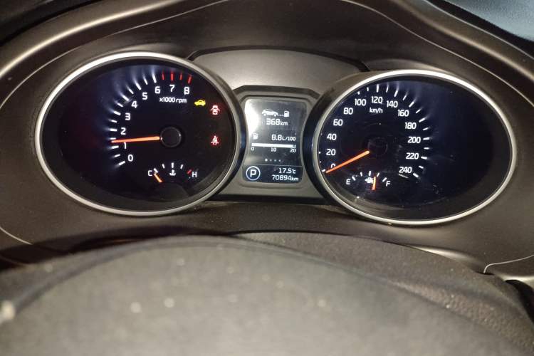 Used Kia Sportage R 2015 2.0L Automatic Two-Wheel Drive GLS Odometer Close Up