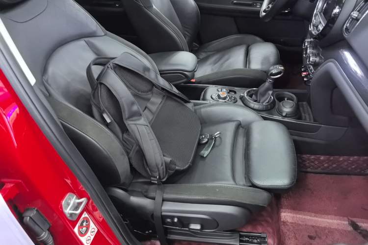 Used MINI Countryman 2017 2.0T COOPER S ALL4 Traveler Right Front Seat