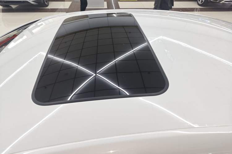 Used Peugeot 508 2015 1.6THP Automatic Zhiiyi Edition Roof