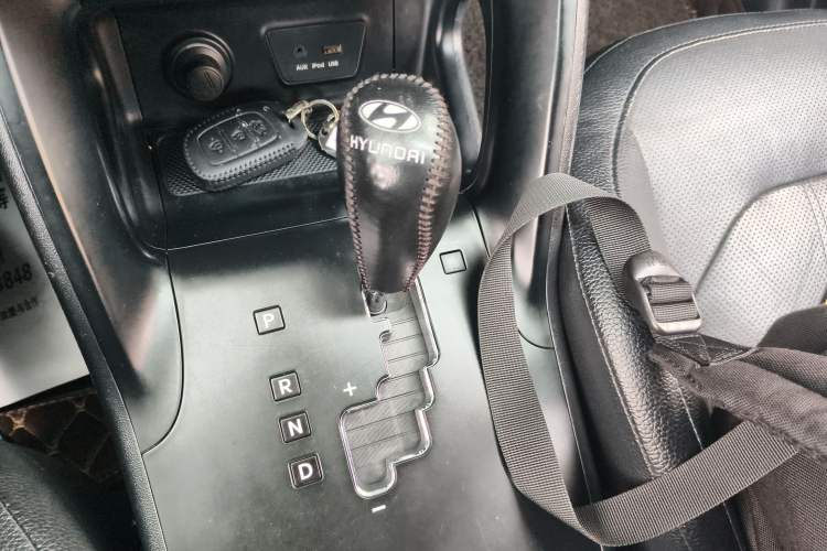 Used Hyundai ix35 2013 2.0L Automatic Two-Wheel Drive Smart GLS China IV Standard Gear Lever