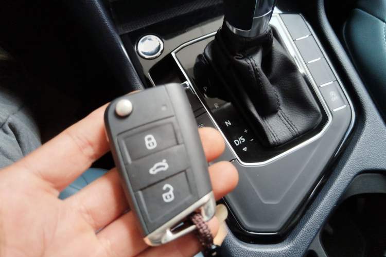 Used Volkswagen Tharu 2023 300TSI Two-Wheel-Drive Moonlight Edition