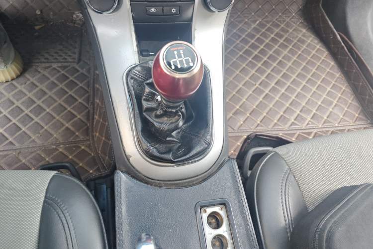 Used Chevrolet Cruze 2013 1.6L SL Sunroof Edition MT
