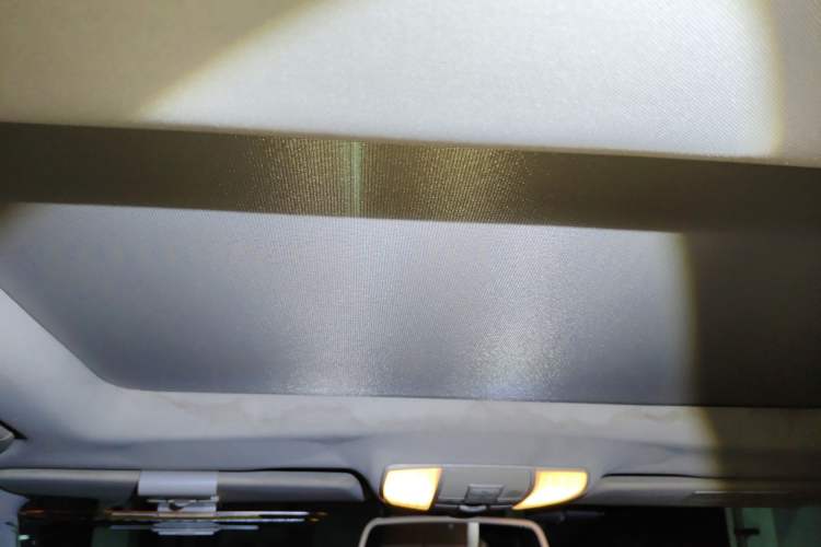 Used Mercedes-Benz E-Class 2010 E 300 L Fashion Model