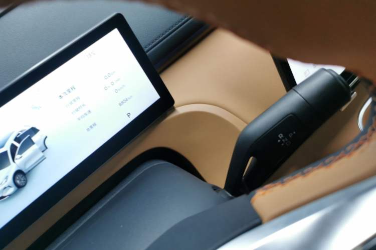 Used Geely Galaxy Xingjian 7 EM-i 2025 120km Flagship Edition Gear Lever