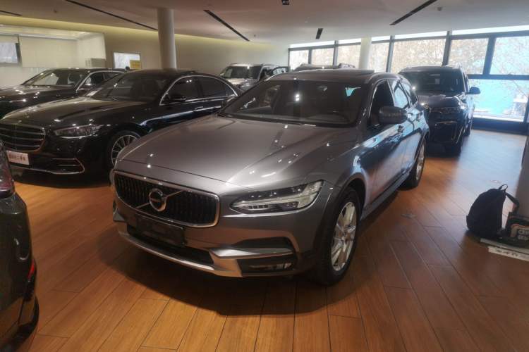 Used Volvo V90 2019 Cross Country T5 AWD Smart Range Version China V Standard