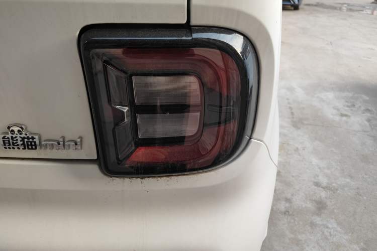 Used Geely Galaxy Panda 2024 Panda Mini 200km Endurance Bear
