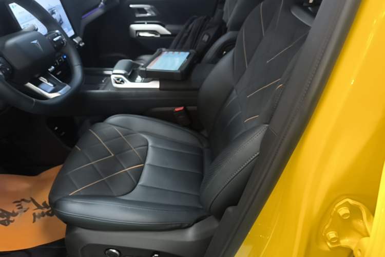 Used Deepal G318 2025 Worry-Free Adventure Edition Four-Wheel Drive Secret Realm Version
