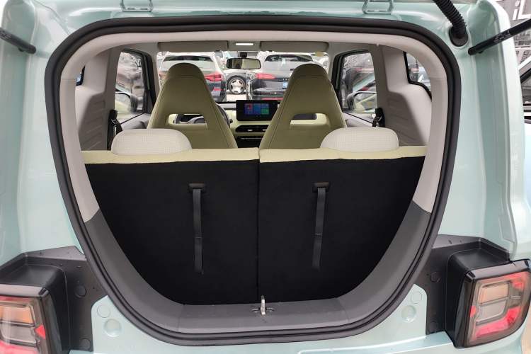 Used Geely Galaxy Panda 2023 Panda Mini 200km Endurance Bear
