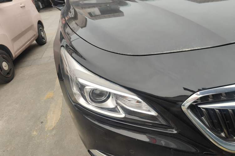 Used Buick LaCrosse 2016 28T Premium Edition Right Front Headlight